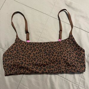 Vs PINK relay sports bra